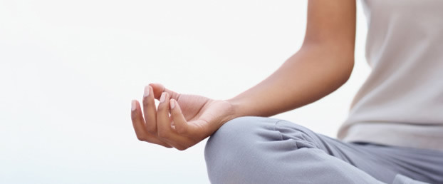 ヨガインストラクターの給料や資格 仕事内容や学歴